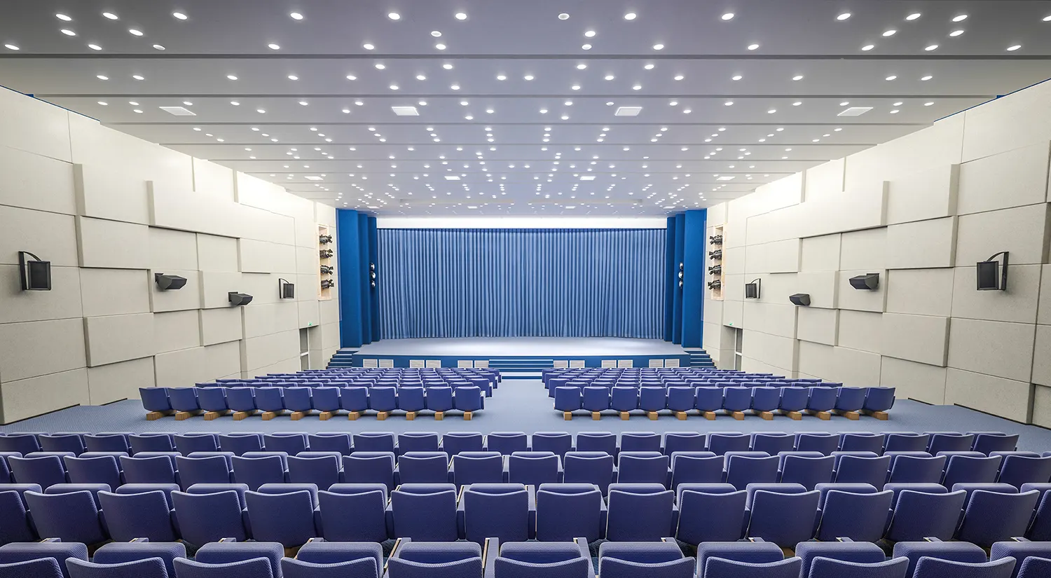 Lightware Auditorium solutions